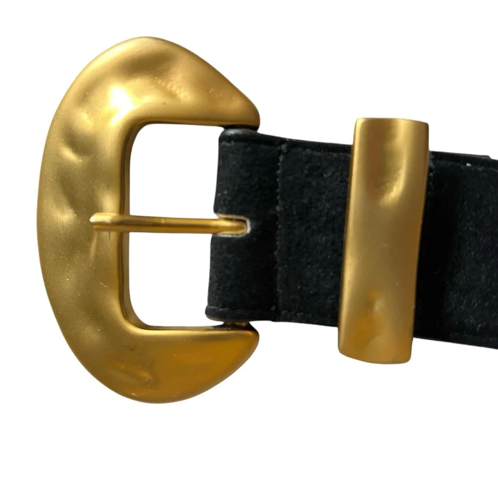 Women’s Black Suede 1 1/2 inch Wide Belt with Gold Hammered Buckle Size M